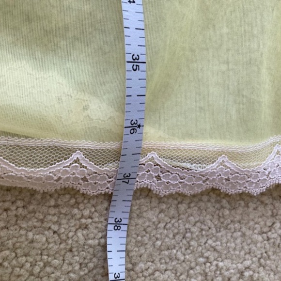 Vintage Canary Yellow Waltz Length Peignoir Set - Picture 14 of 15